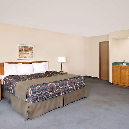 Days Inn By Wyndham Boonville Kültér fotó