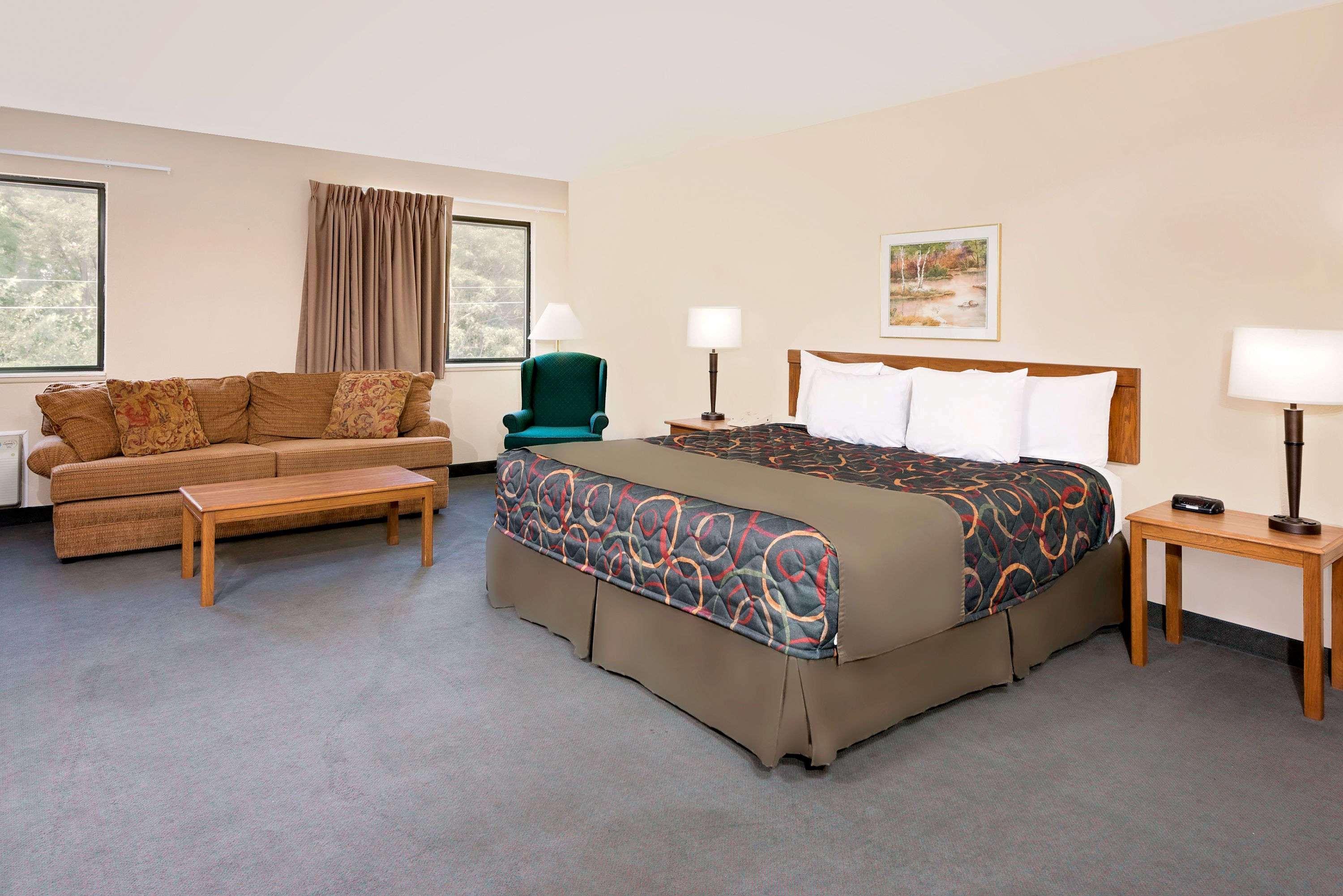 Days Inn By Wyndham Boonville Kültér fotó