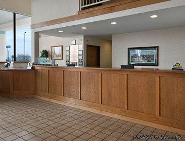 Days Inn By Wyndham Boonville Beltér fotó