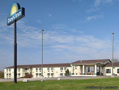Days Inn By Wyndham Boonville Kültér fotó